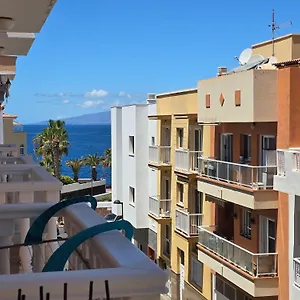  Appartement Beautiful Renovated With Air Conditioning Just Steps From The Sea In Espagne
